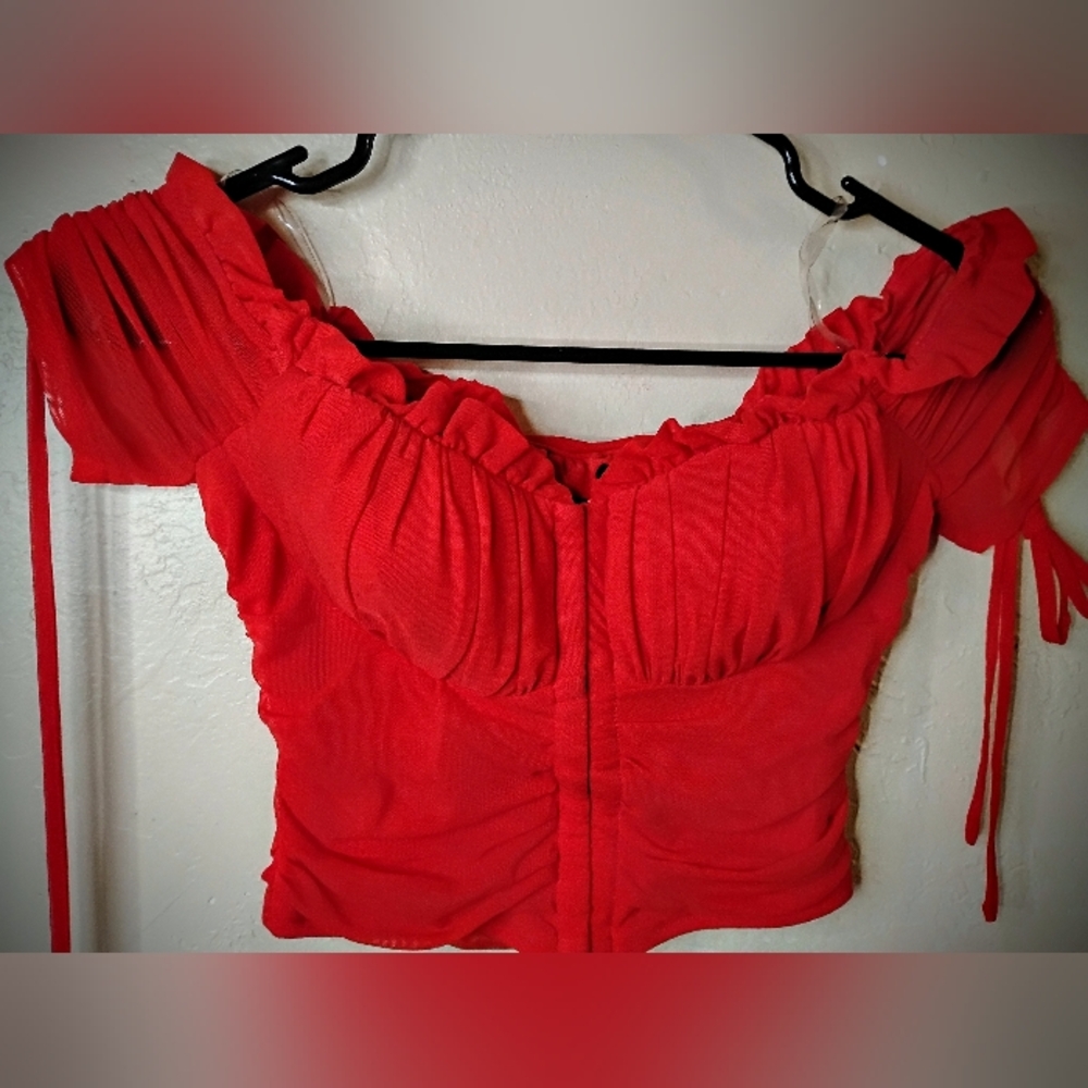 NWOT Windsor Brand Size S Elegant Red Off-Shoulder Laced Corset Like Women's Top